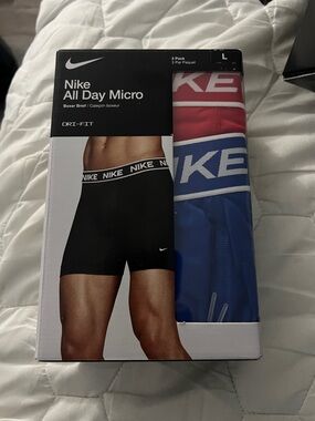 2 pack of Nike boxerbriefs size large